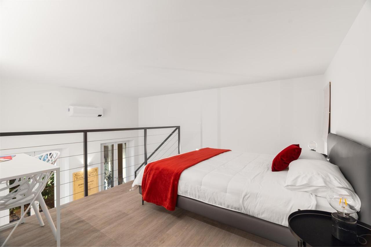 Modern Quiet Super Central Luxury Apartment Milan Exterior photo
