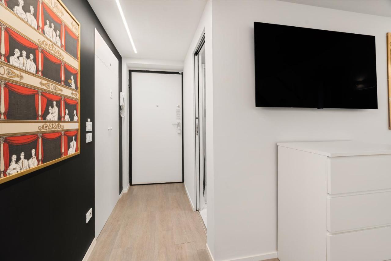 Modern Quiet Super Central Luxury Apartment Milan Exterior photo